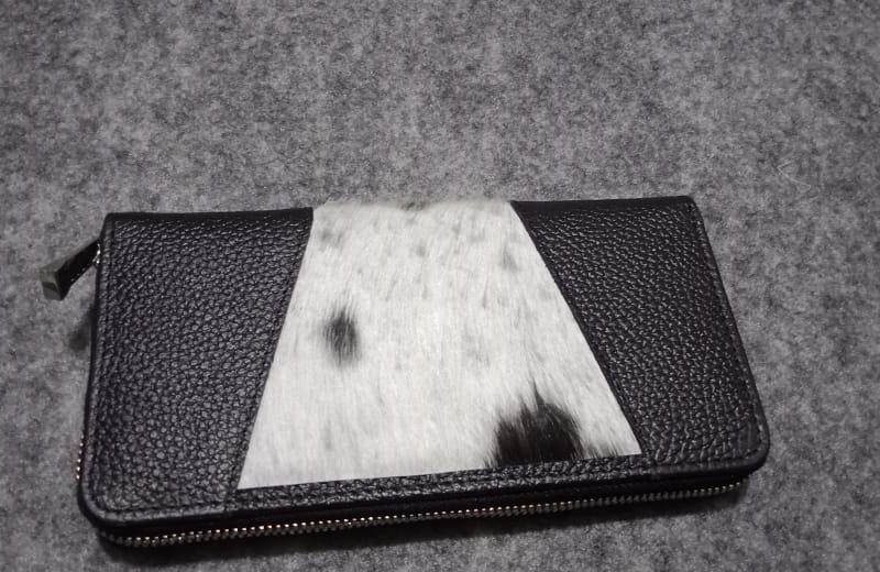 Cuero London Cowhide Coin Purse - Image 2